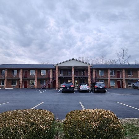 Americas Inn Бардстаун Екстериор снимка