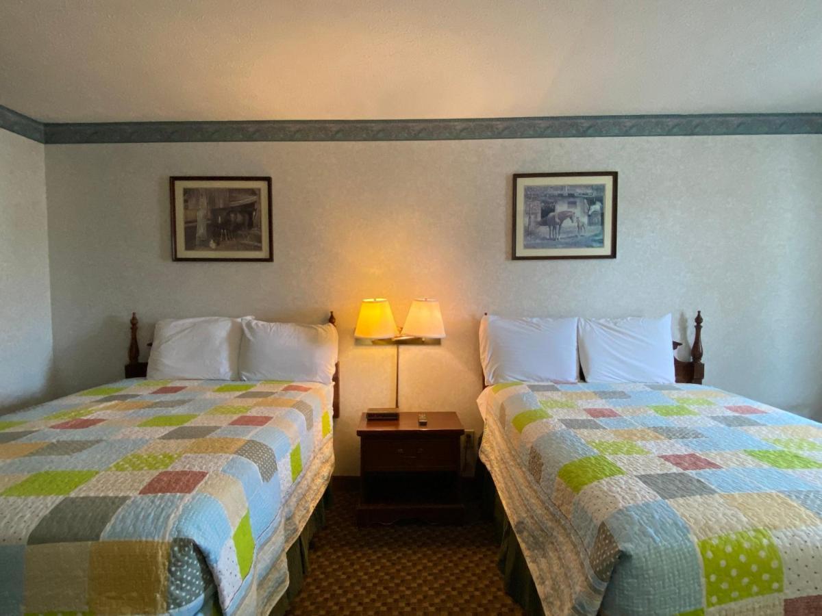 Americas Inn Бардстаун Екстериор снимка