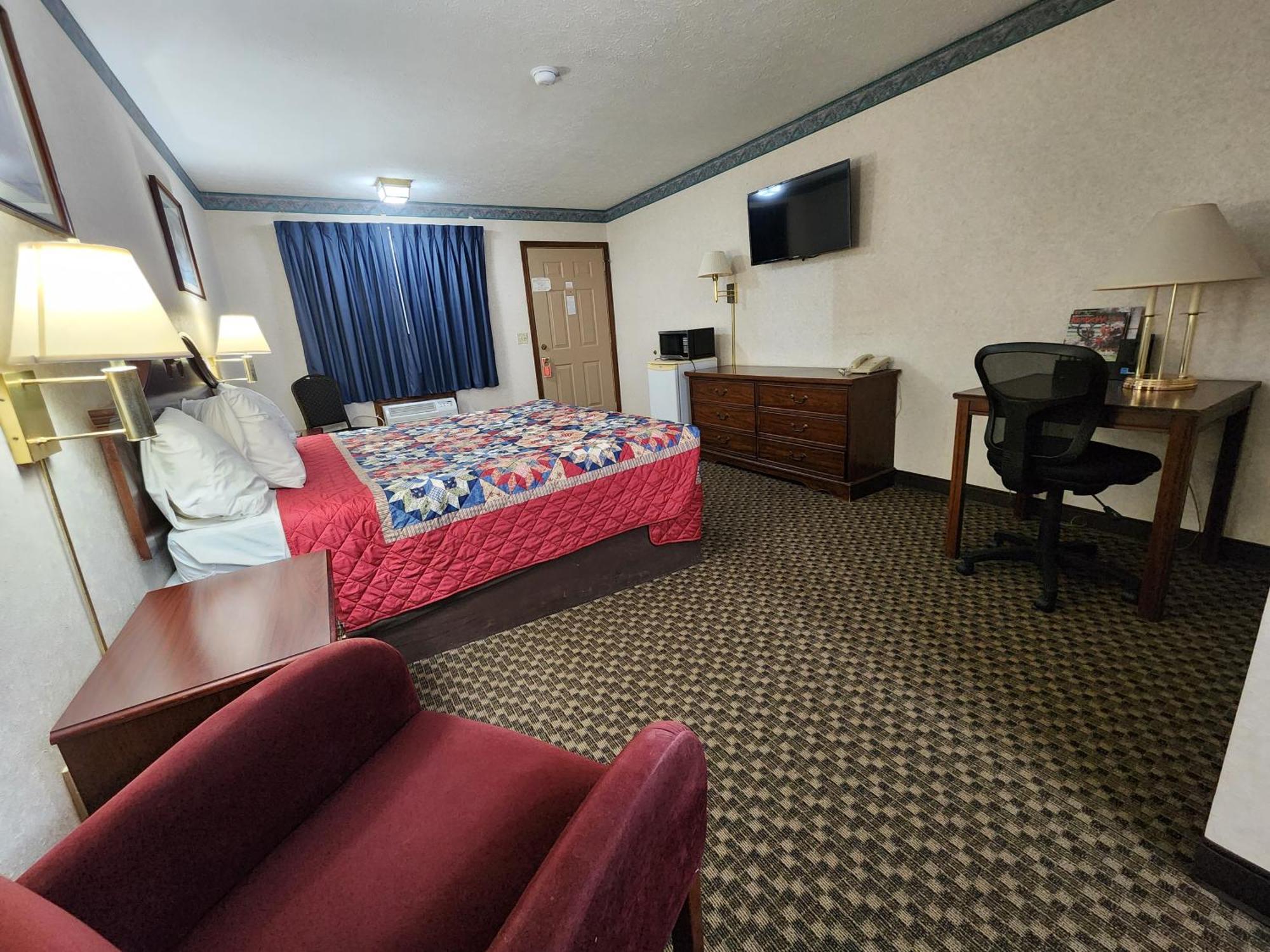 Americas Inn Бардстаун Екстериор снимка