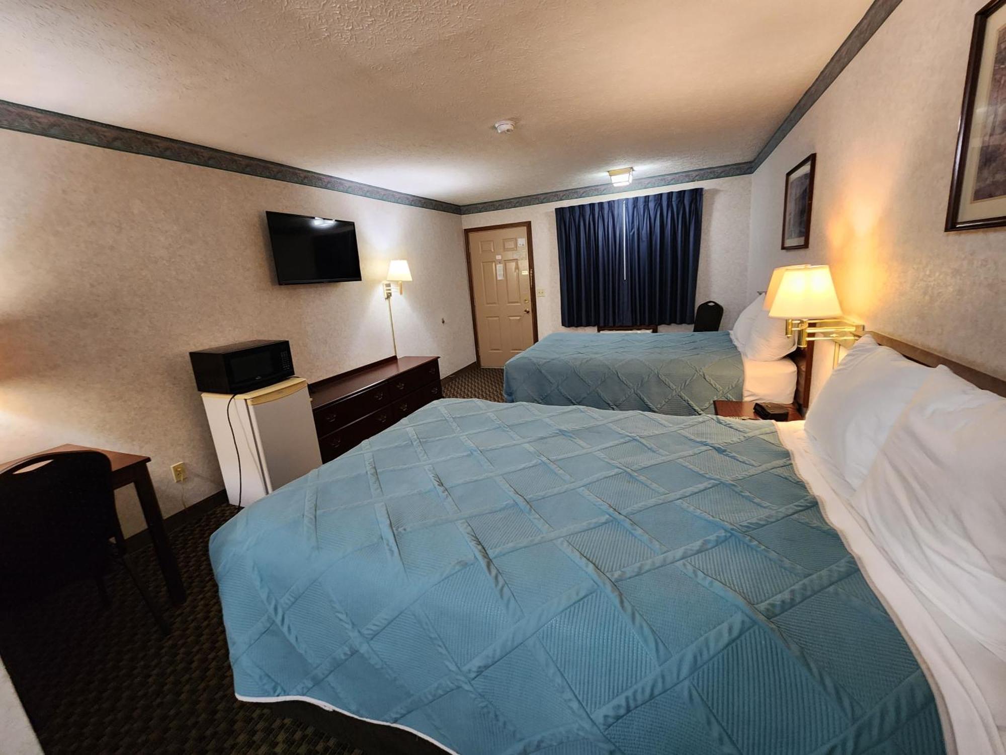 Americas Inn Бардстаун Екстериор снимка